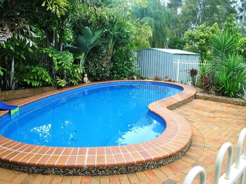 11 Kavanagh Crescent, Koongal QLD 4701