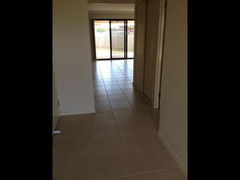 25 Riley Drive, Gracemere QLD 4702