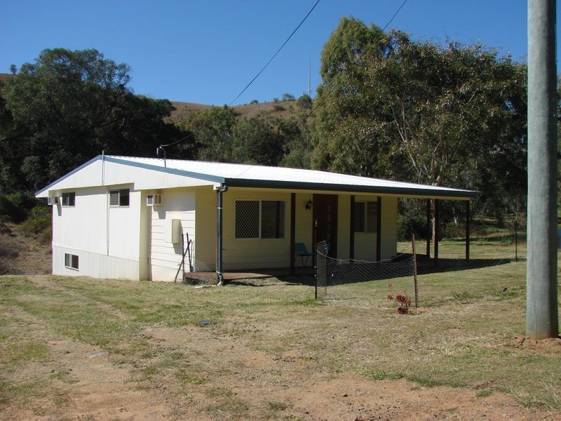 7 RACECOURSE RD, Mount Morgan QLD 4714