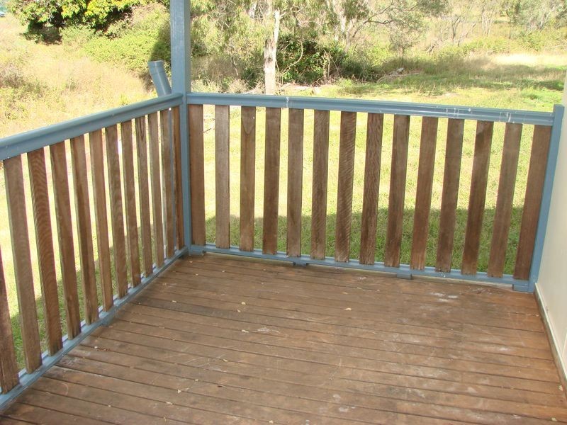 7 RACECOURSE RD, Mount Morgan QLD 4714