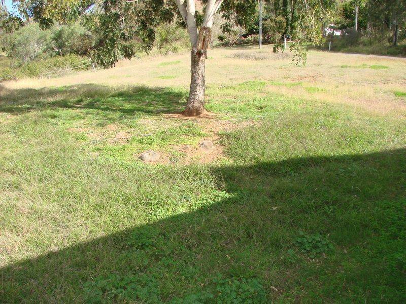 7 RACECOURSE RD, Mount Morgan QLD 4714