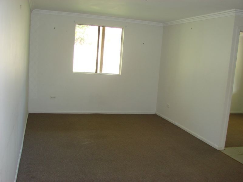 7 RACECOURSE RD, Mount Morgan QLD 4714