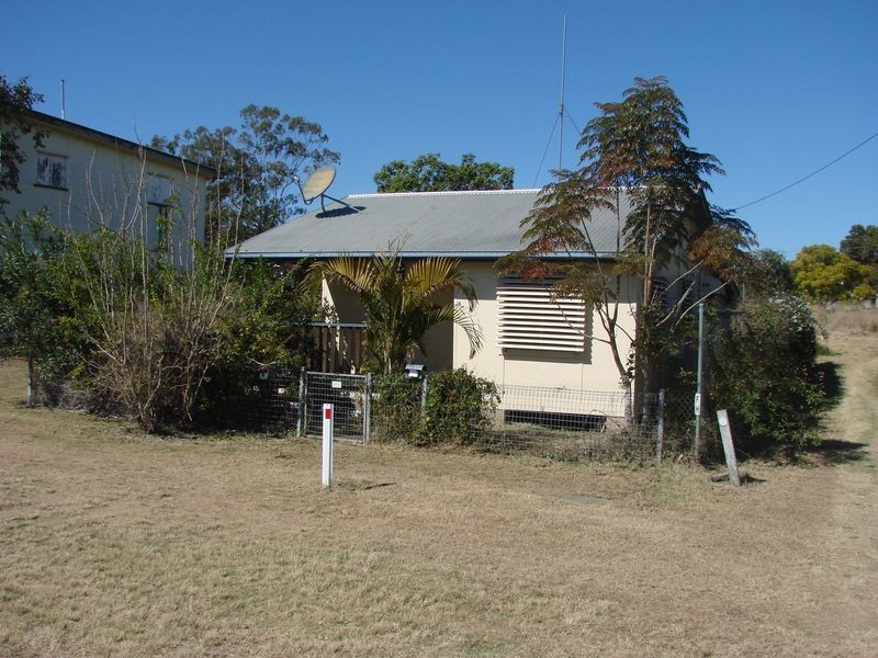 52 Dee Street, Mount Morgan QLD 4714