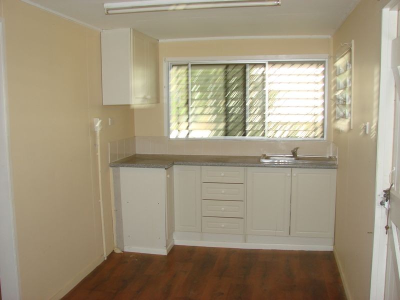52 Dee Street, Mount Morgan QLD 4714