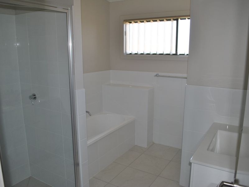 12 Conway Court, Gracemere QLD 4702
