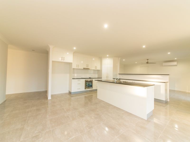 85/ Stirling Drive Paramount Park Estate, Rockyview QLD 4701