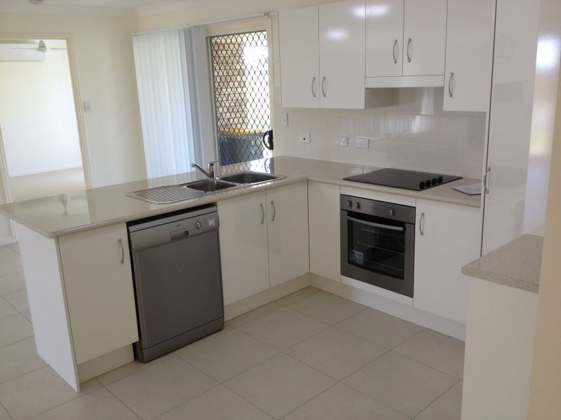17 Jane Crescent, Gracemere QLD 4702