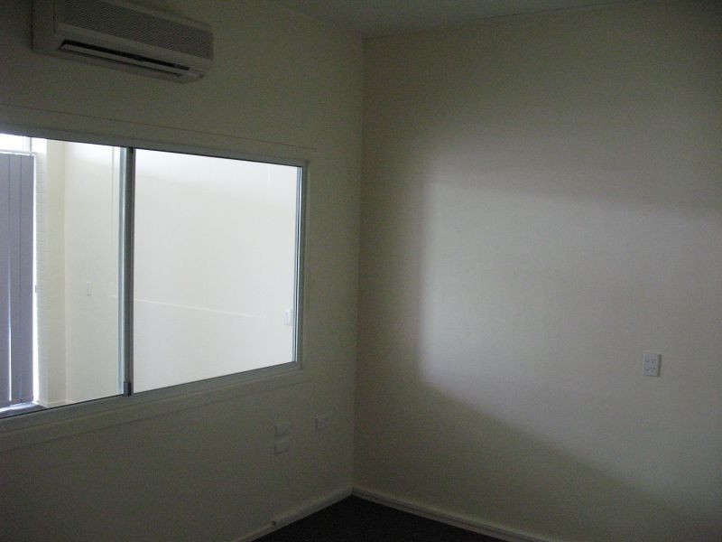 2/100 Denham Street, Rockhampton City QLD 4700