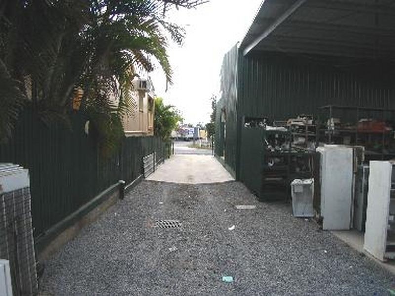 38-40 Brown Street, Berserker QLD 4701