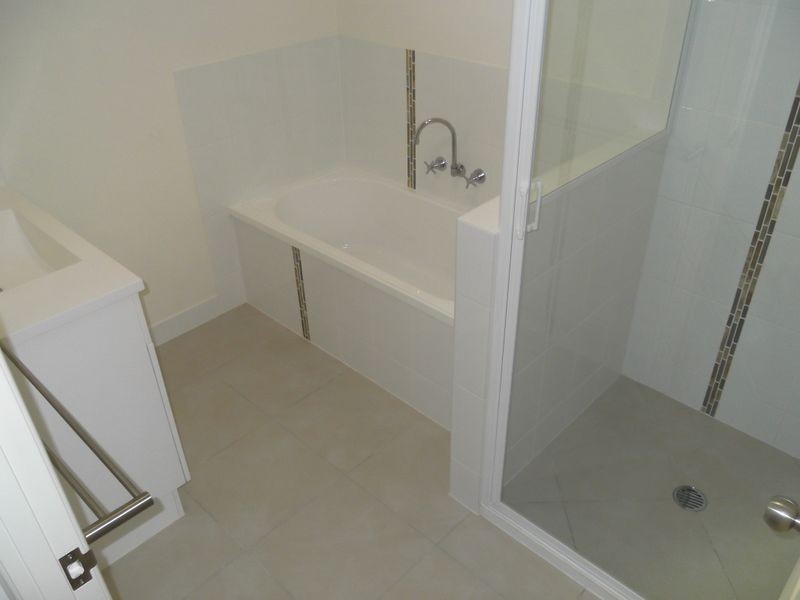 8 Jamieson Street, Gracemere QLD 4702