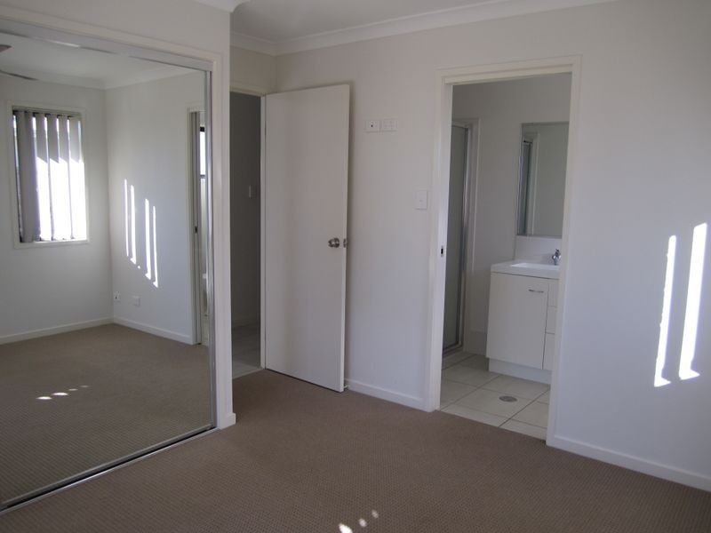 33 Amy Street, Gracemere QLD 4702