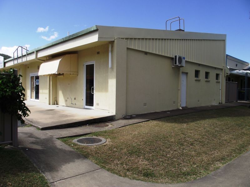 384-386 French Avenue, Frenchville QLD 4701