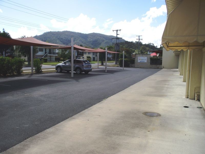 384-386 French Avenue, Frenchville QLD 4701