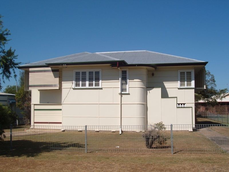 42 Lucas Street, Berserker QLD 4701