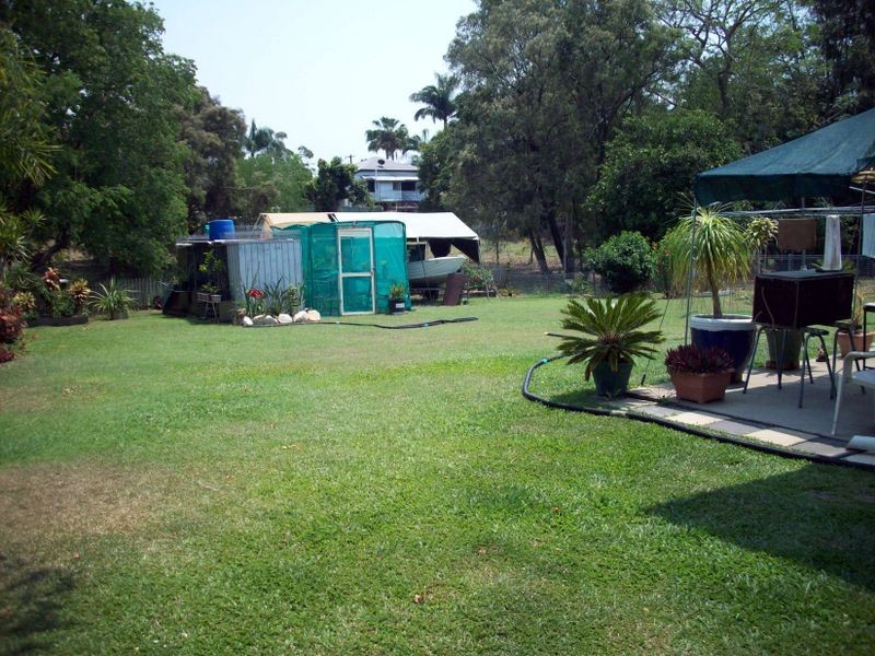 11 Bourke Street, Park Avenue QLD 4701