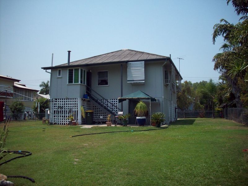 11 Bourke Street, Park Avenue QLD 4701