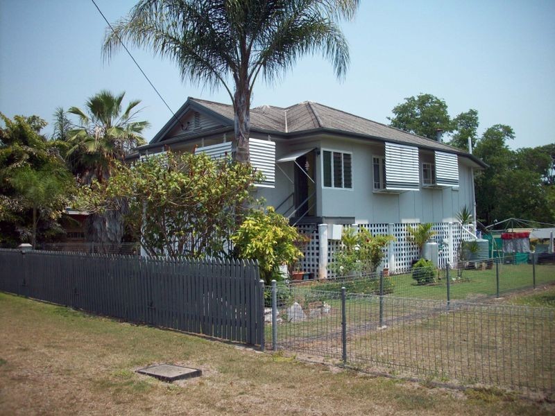 11 Bourke Street, Park Avenue QLD 4701