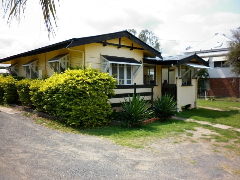 98 Berserker Street, Berserker QLD 4701