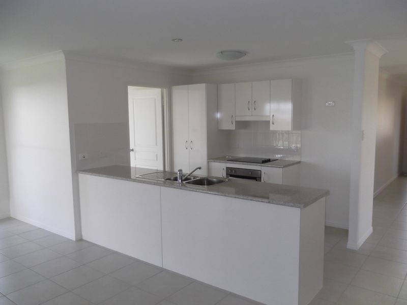 21 Wara Place, Gracemere QLD 4702