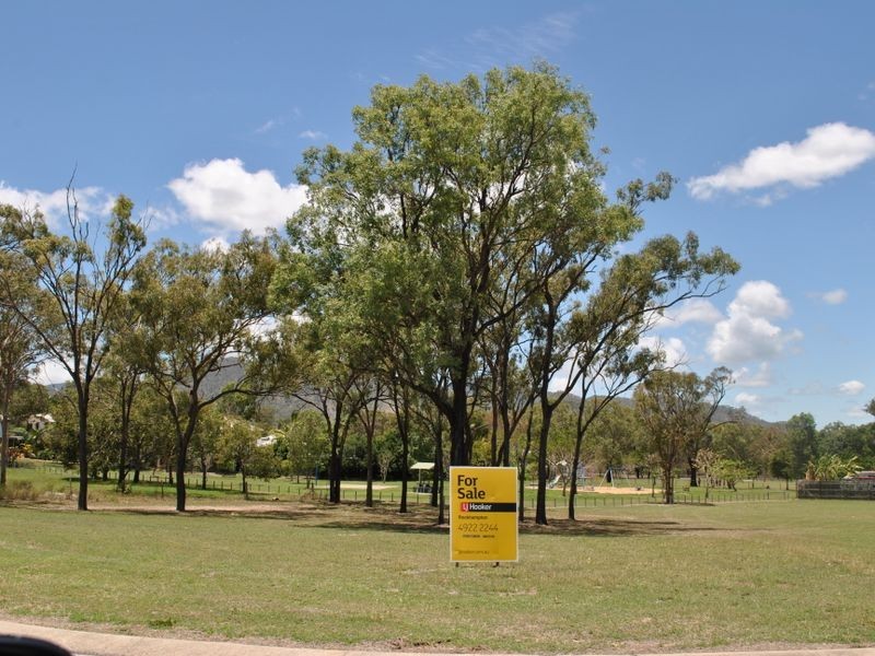 42 Brosnan Crescent, Parkhurst QLD 4702