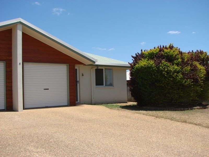 1/4 Poinciana Place, Gracemere QLD 4702