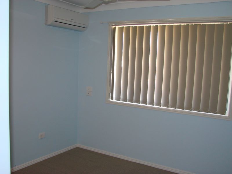 1/4 Poinciana Place, Gracemere QLD 4702