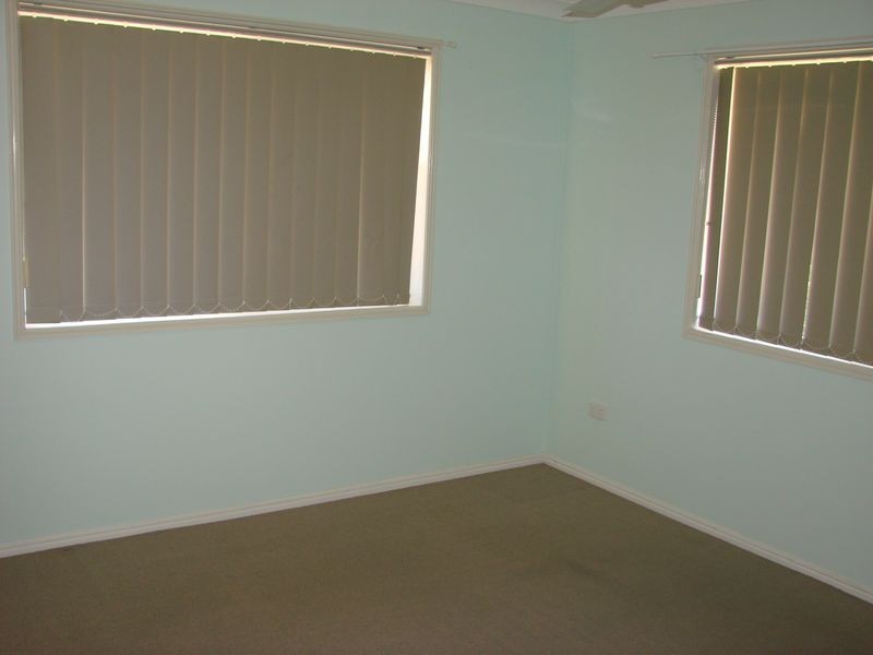 1/4 Poinciana Place, Gracemere QLD 4702