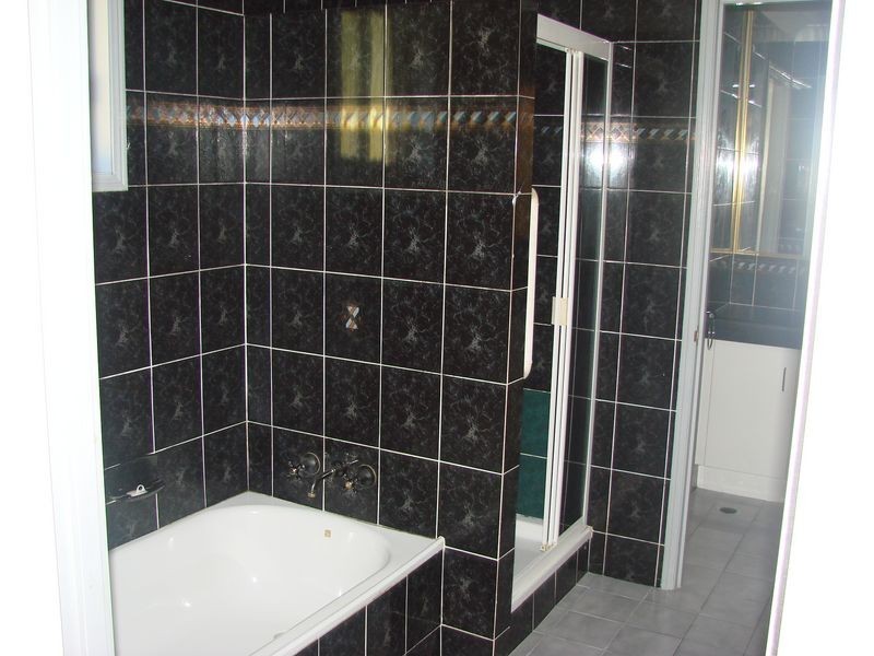 4 Lange Street, Frenchville QLD 4701