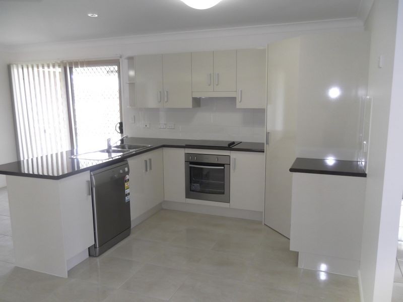 20 Jane Crescent, Gracemere QLD 4702