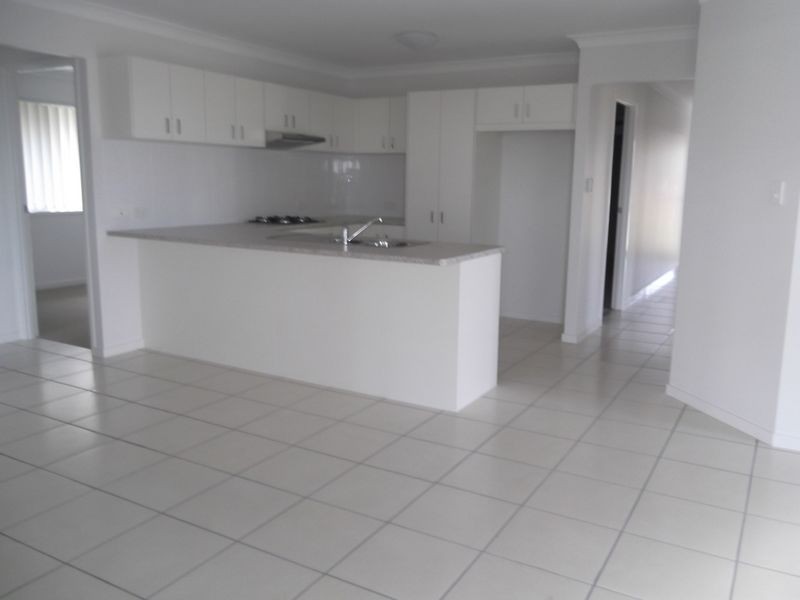 8 Press Court, Gracemere QLD 4702