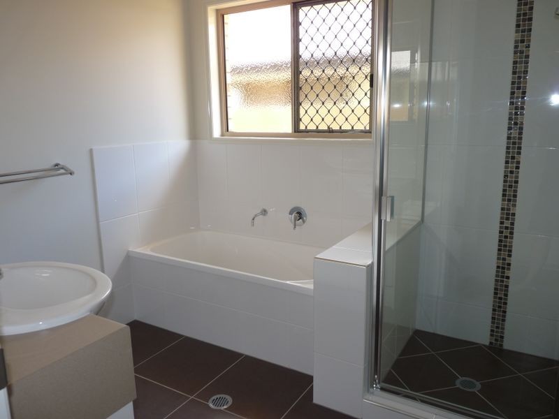 43/27 Bronco Crescent, Gracemere QLD 4702