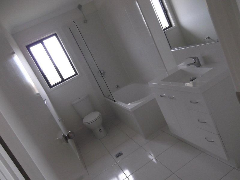 2 Denney Street, Gracemere QLD 4702