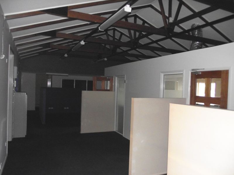 4 Aquatic Place, Berserker QLD 4701