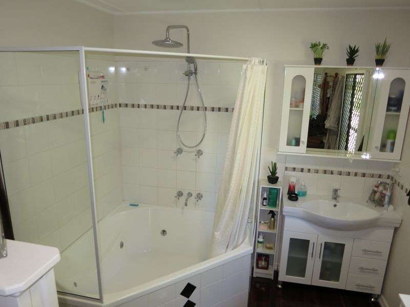 12 Gum Tree Avenue, Bouldercombe QLD 4702