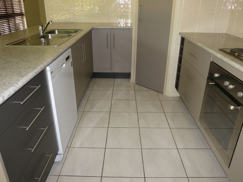 17 Lillypilly Avenue, Gracemere QLD 4702