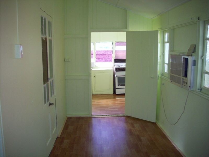 153 High Street, Berserker QLD 4701