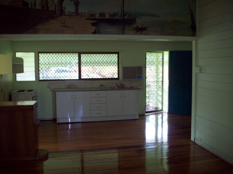 111 High Street, Berserker QLD 4701