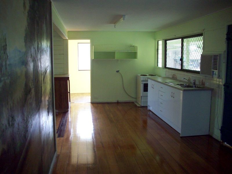111 High Street, Berserker QLD 4701