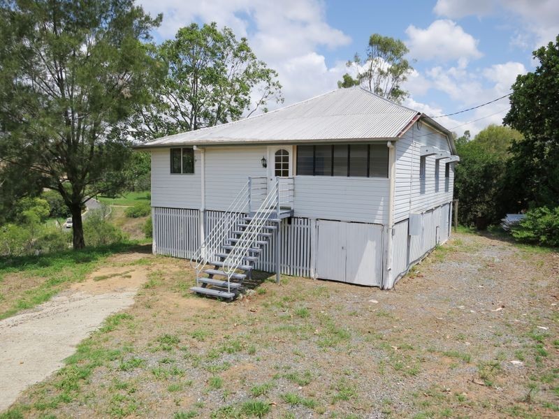 18 Hall Street South, Mount Morgan QLD 4714
