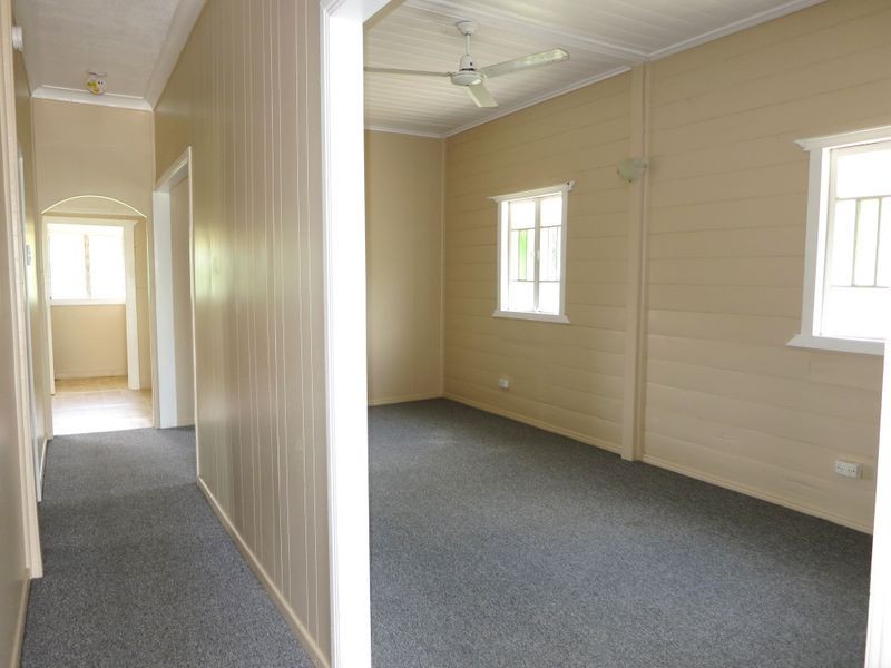 18 Hall Street South, Mount Morgan QLD 4714
