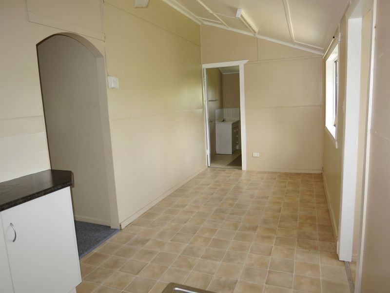 18 Hall Street South, Mount Morgan QLD 4714