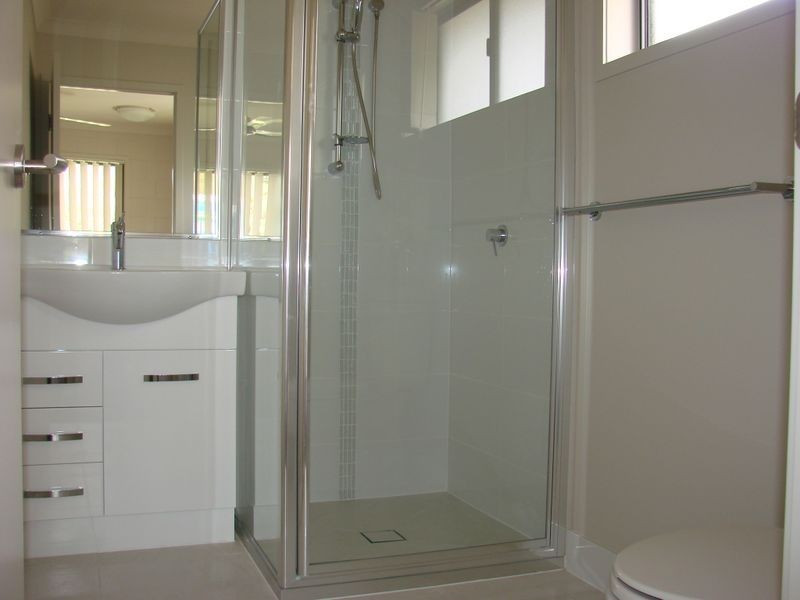 2/4 Mallet Close, Gracemere QLD 4702
