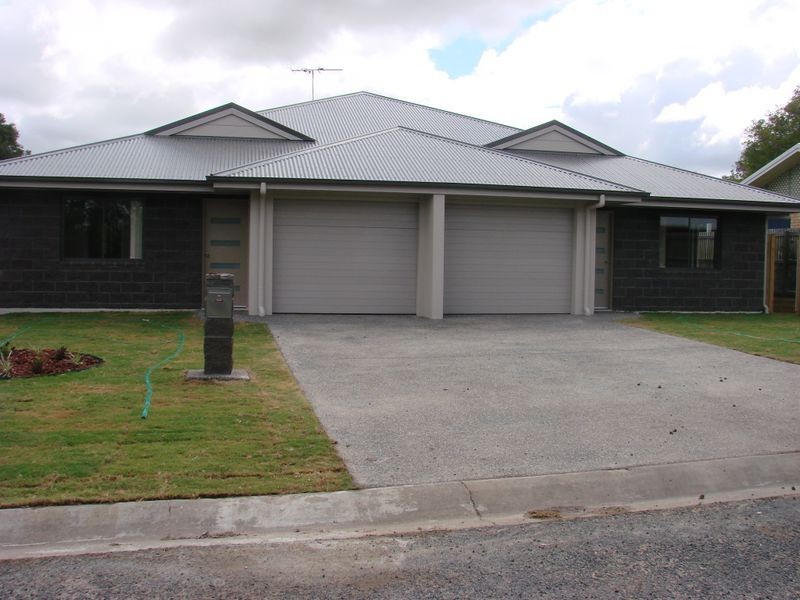 2/4 Mallet Close, Gracemere QLD 4702
