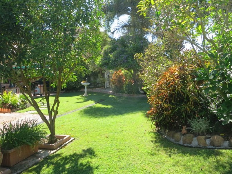 18 Sunrise Crescent, Gracemere QLD 4702