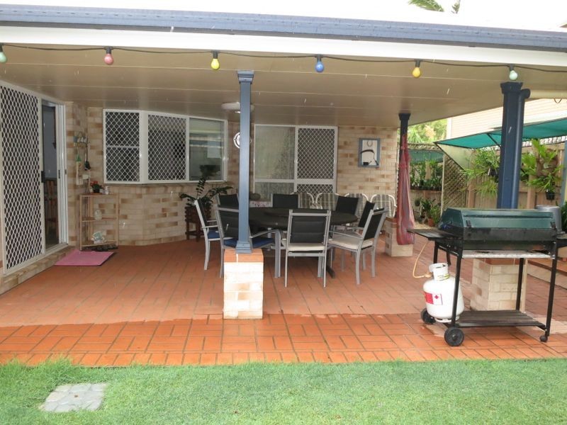 18 Sunrise Crescent, Gracemere QLD 4702