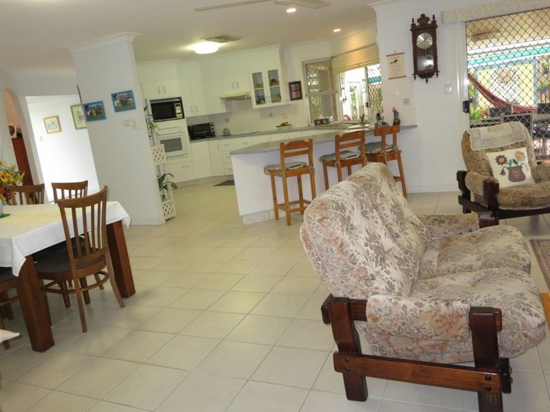 18 Sunrise Crescent, Gracemere QLD 4702