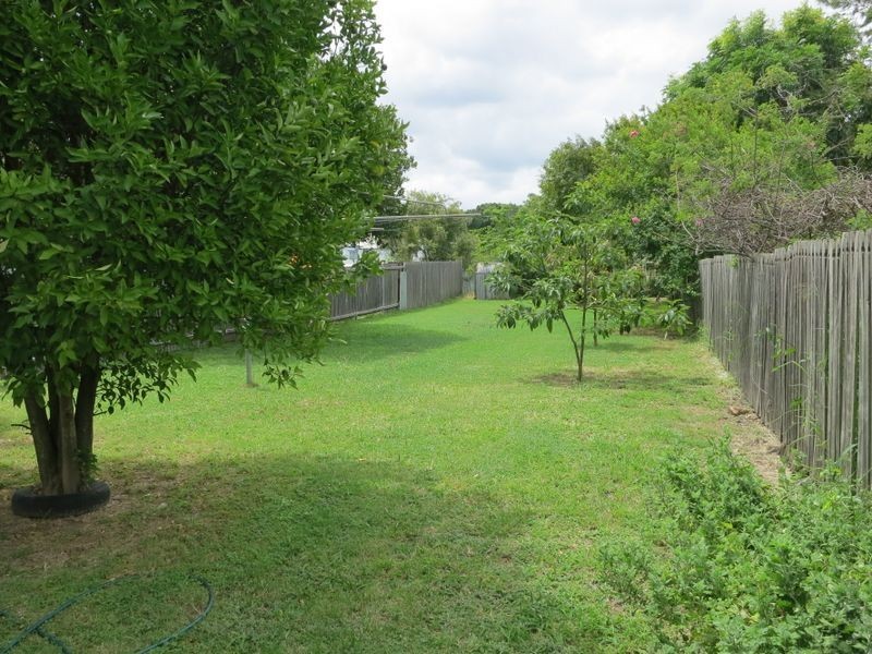 43 Dee Street, Mount Morgan QLD 4714