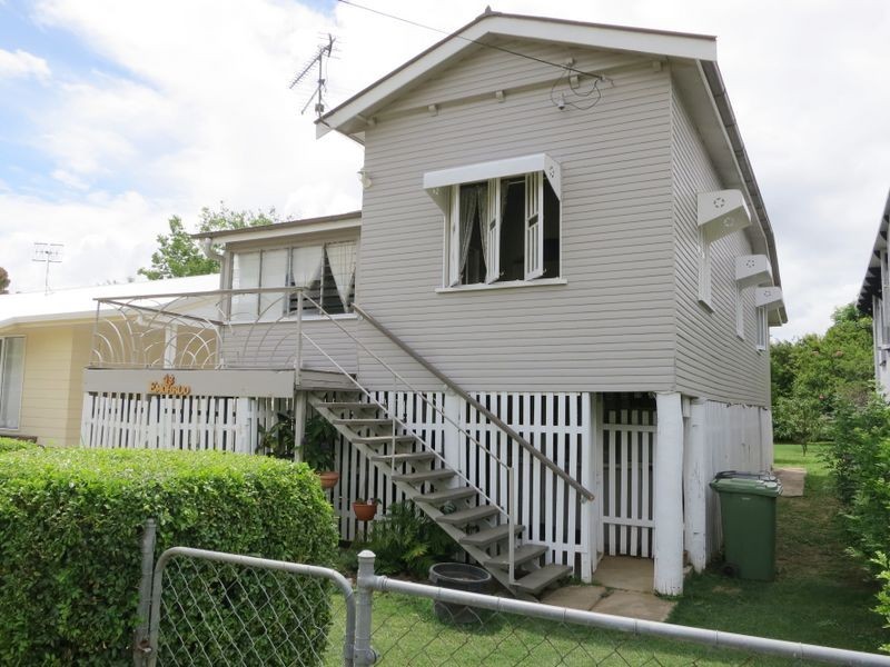43 Dee Street, Mount Morgan QLD 4714
