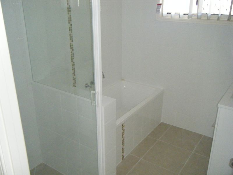 17 Webster Street, Gracemere QLD 4702