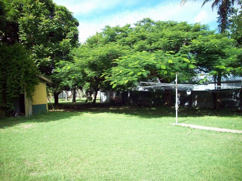 20 Henderson Street, Park Avenue QLD 4701